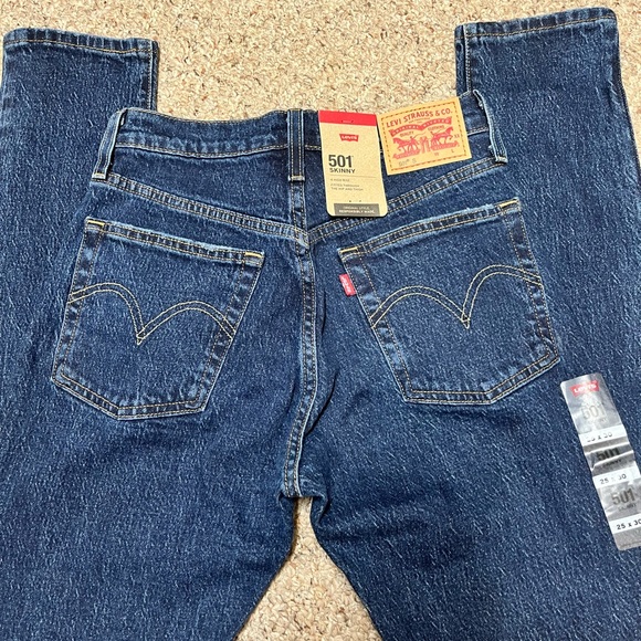 Levi's 501 Skinny Dark Distressed Salsa NWT Button Fly Jeans 25 W x 30 L - Picture 9 of 12